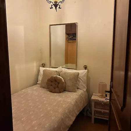 Comfy Old Style 2 Bedrooms - Close Aeroporto Apartment