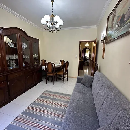 Comfy Old Style 2 Bedrooms - Close Aeroporto Apartment *